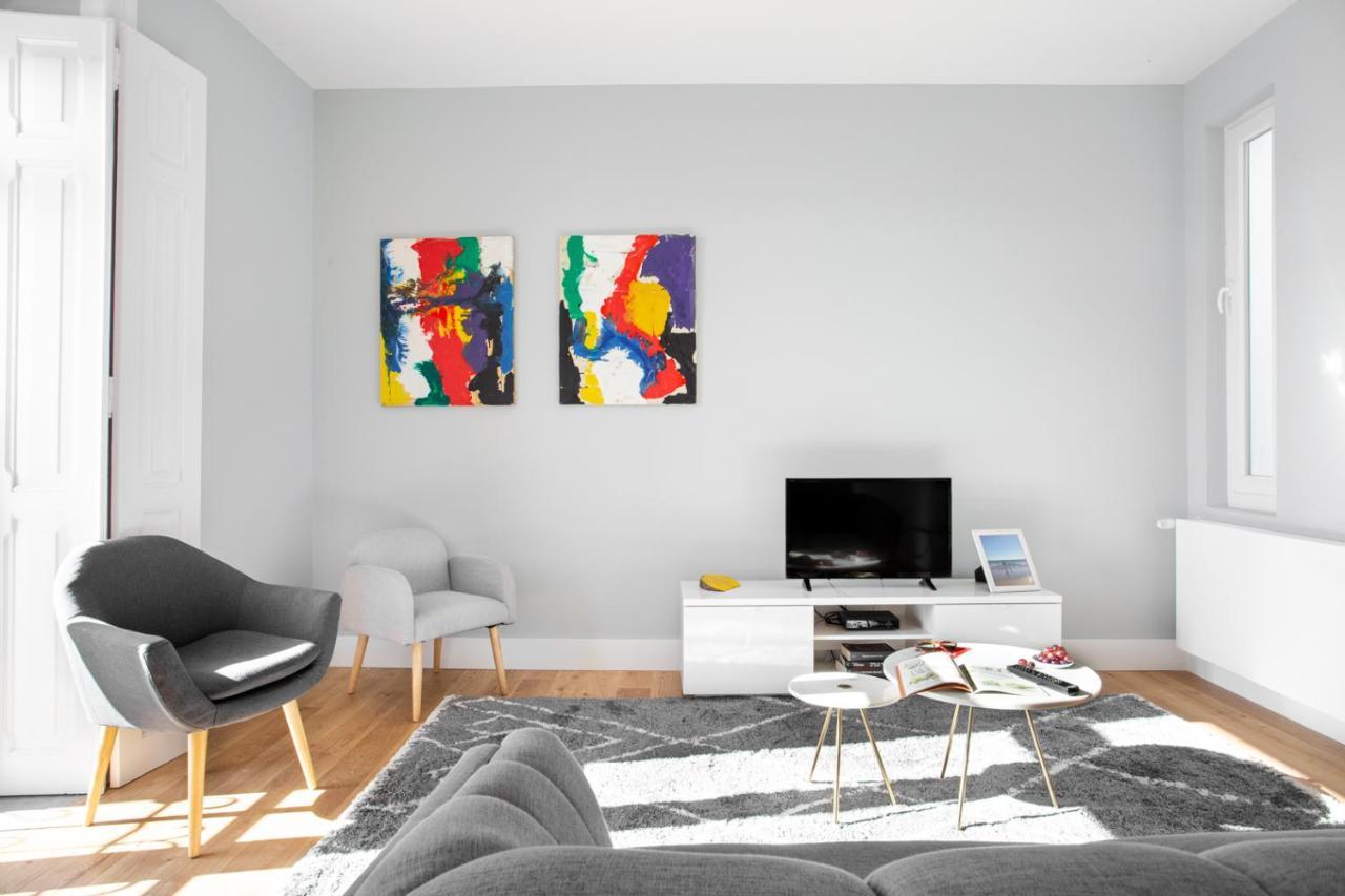 Joivy Marvelous 3-Bed Home With Astonishing View And Terrace, Nearby St George Castle Lissabon Buitenkant foto