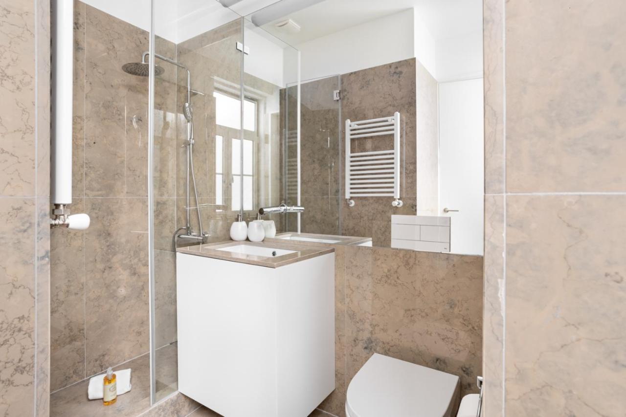 Joivy Marvelous 3-Bed Home With Astonishing View And Terrace, Nearby St George Castle Lissabon Buitenkant foto