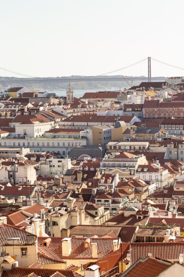 Joivy Marvelous 3-Bed Home With Astonishing View And Terrace, Nearby St George Castle Lissabon Buitenkant foto